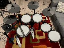 ALESIS NITRO MAX E-Drum Kit w/EXPANSION PACK