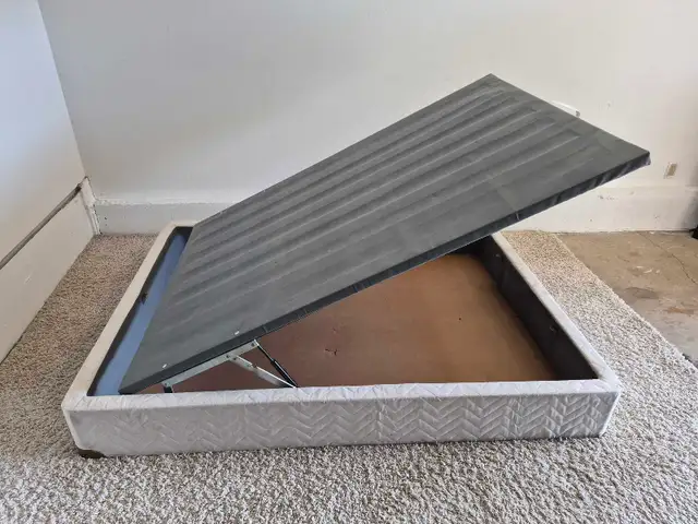 FREE DELIVERY Queen Size Bedframe with Hideaway Storage / Bed - Photo 9