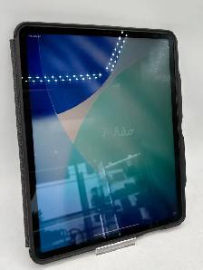 iPad Pro - 12.9' 6th Gen 2TB LTE / Includes Case & Charger - Photo 2