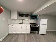 Bachelor Basement Apartment At Bayview/Major Mackenzie
