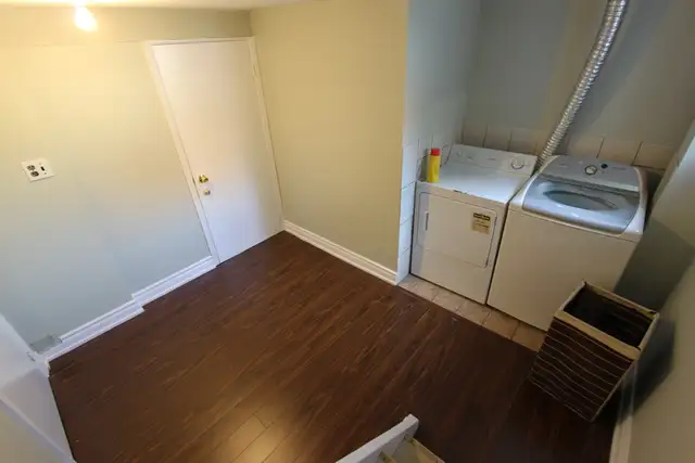 Bachelor Basement Apartment At Bayview/Major Mackenzie - Photo 6