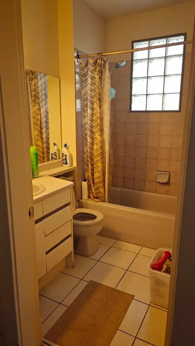 Room for Rent - move in ready - All in, Best Value - Photo 6