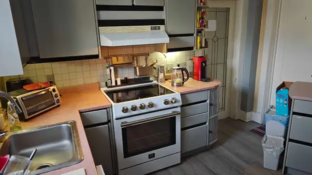 Room for Rent - move in ready - All in, Best Value - Photo 8