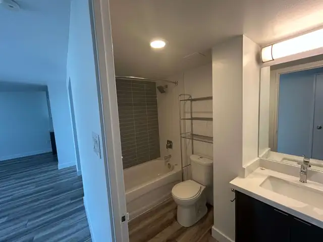 One Free Month - 1 Bedroom Apartment Available - North York - Photo 4