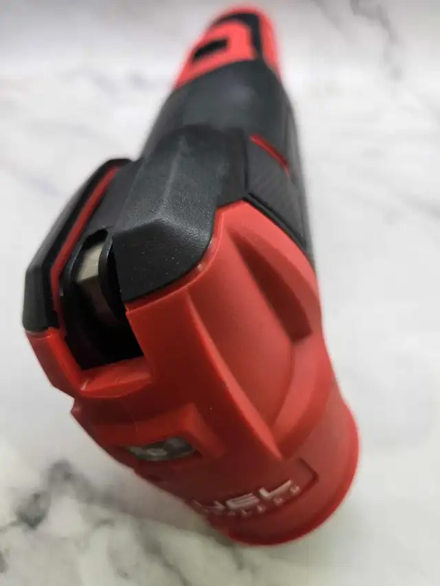 Milwaukee Oscillating Tool 2526-20 - Photo 2