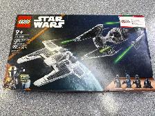 LEGO 75348 Mandalorian Fang Fighter vs TIE Interceptor
