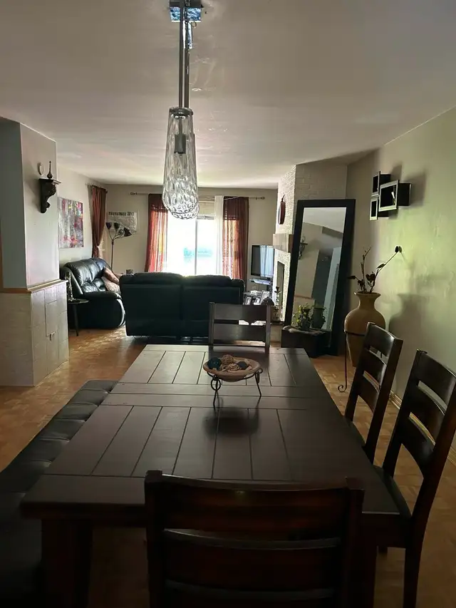 RDC 5 1/2 Anjou a louer - Photo 2