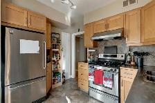 Large 2-BR main floor suite in Richmond SW Close to DT - Photo 4