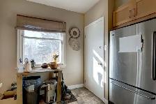 Large 2-BR main floor suite in Richmond SW Close to DT - Photo 6