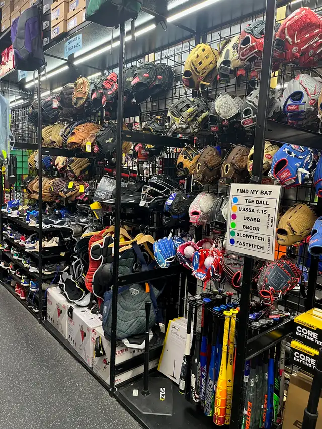 Baseball Softball Gloves, Bats, Helmets, Cleats and more - Photo 9
