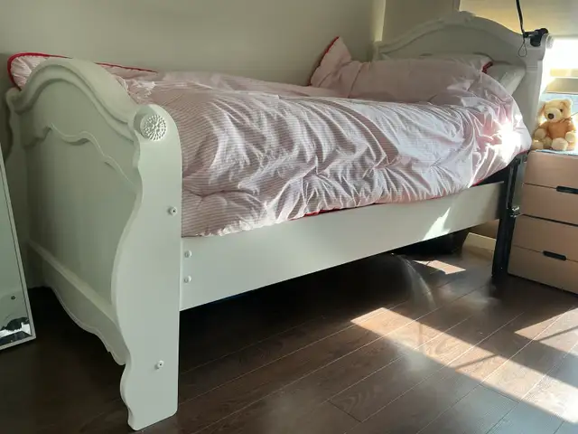 Ashley Furniture White Single Bed   2 Mattresses - $150 - Photo 3