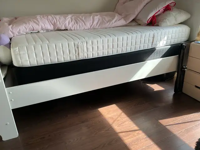 Ashley Furniture White Single Bed   2 Mattresses - $150 - Photo 4