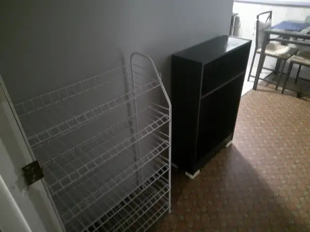 $825.00 FURNISHED BASEMENT SUITE BY WEST EDM. MALL - Photo 2