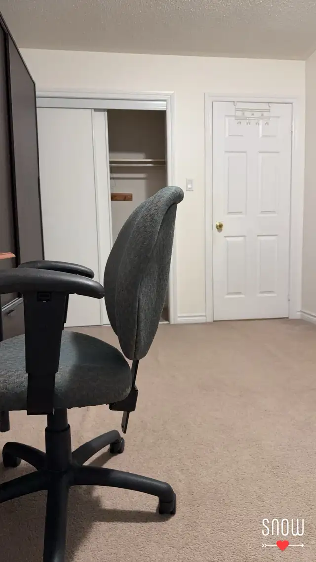 Room for rent-female - Photo 5