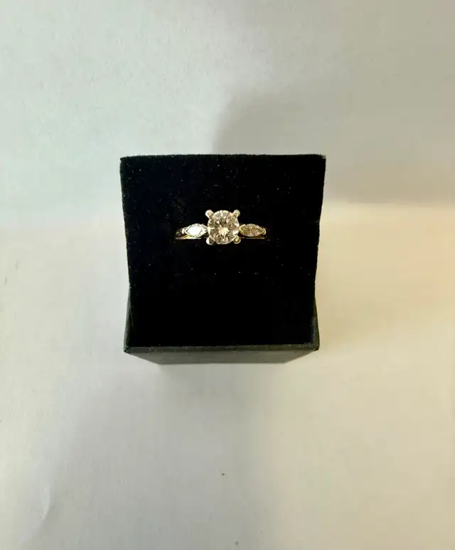 Women's 14K Gold Diamond Engagement Ring~Size 5