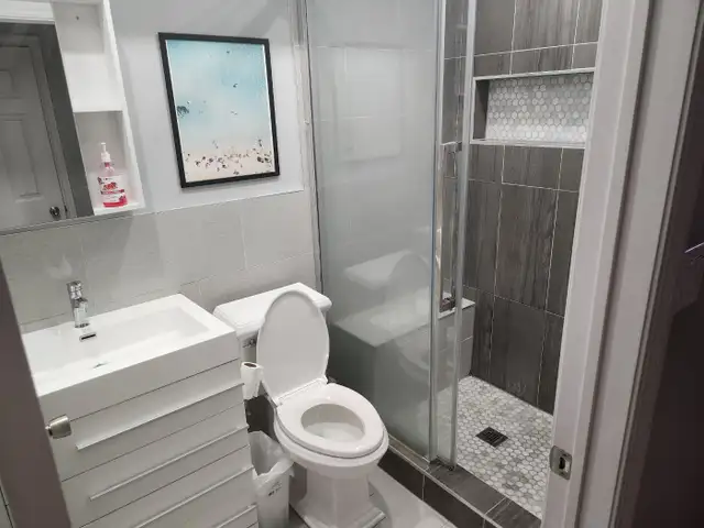North york clean and furnished private room(1 1) - Photo 3