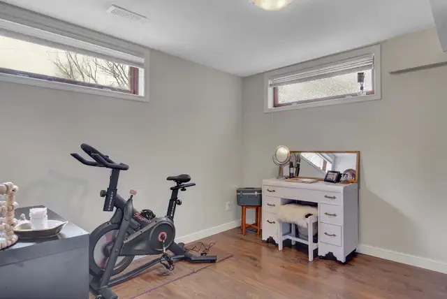 Bright, Recently Updated 2-BR Suite - Available Immediately - Photo 6