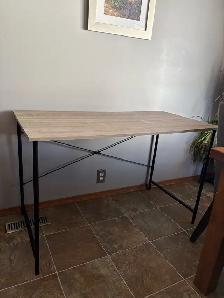 free - table and office chair - Photo 5