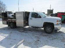 2017 Chevrolet Silverado 3500HD WT 4X4 WITH 12 FT FLAT DECK - Photo 3