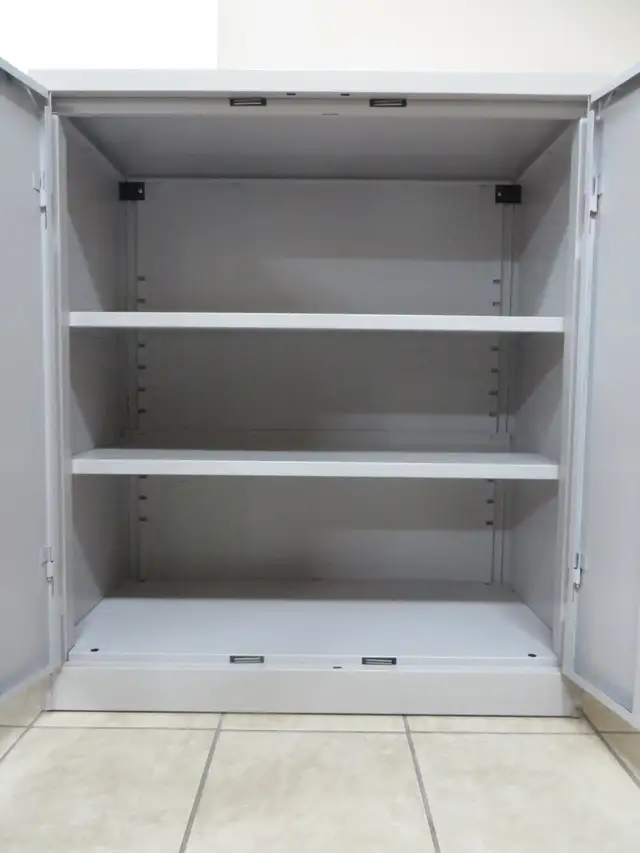 Metal Storage Cabinet, Lock and Key - Photo 3