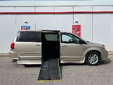 2013 Dodge Grand Caravan SXT WHEELCHAIR ACCESSIBLE VAN-WARRANTY - Photo 2