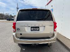 2013 Dodge Grand Caravan SXT WHEELCHAIR ACCESSIBLE VAN-WARRANTY - Photo 8