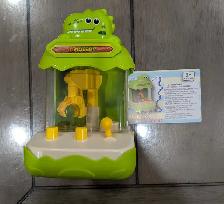 Plastic tabletop mini ball Claw Machine