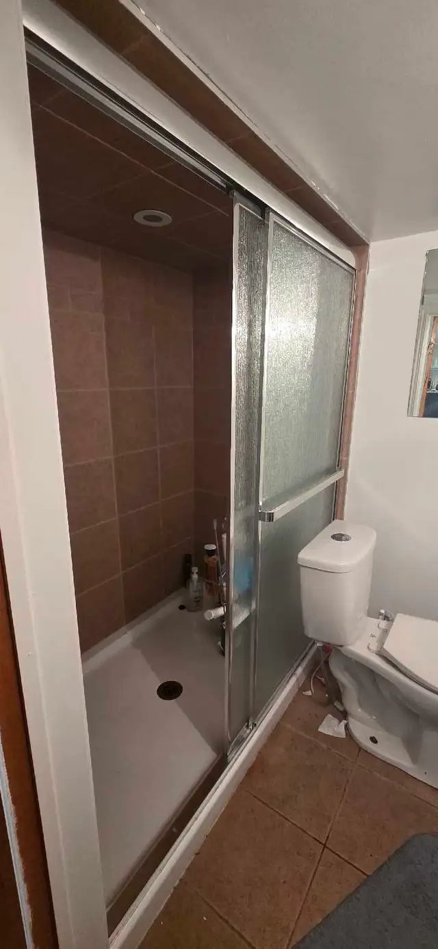 Basement bachelor apartment. - Photo 9