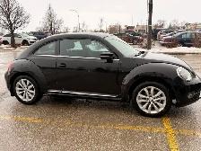 2012 Volkswagen Beetle Sport - Photo 2