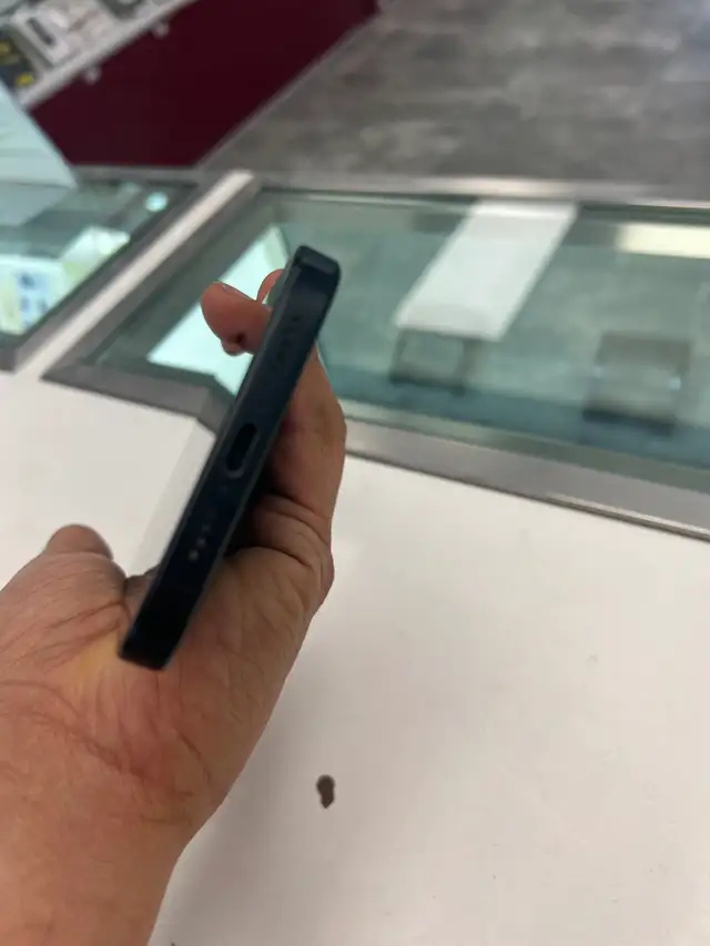 iPhone 15ProMax, 128GB, unlocked for all carriers 1‐Year Warrant - Photo 3