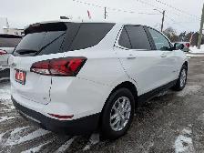 2023 Chevrolet Equinox LT WITH LOW LOW KILOMETERS! - Photo 6