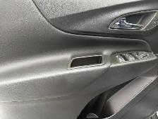 2023 Chevrolet Equinox LT WITH LOW LOW KILOMETERS! - Photo 12