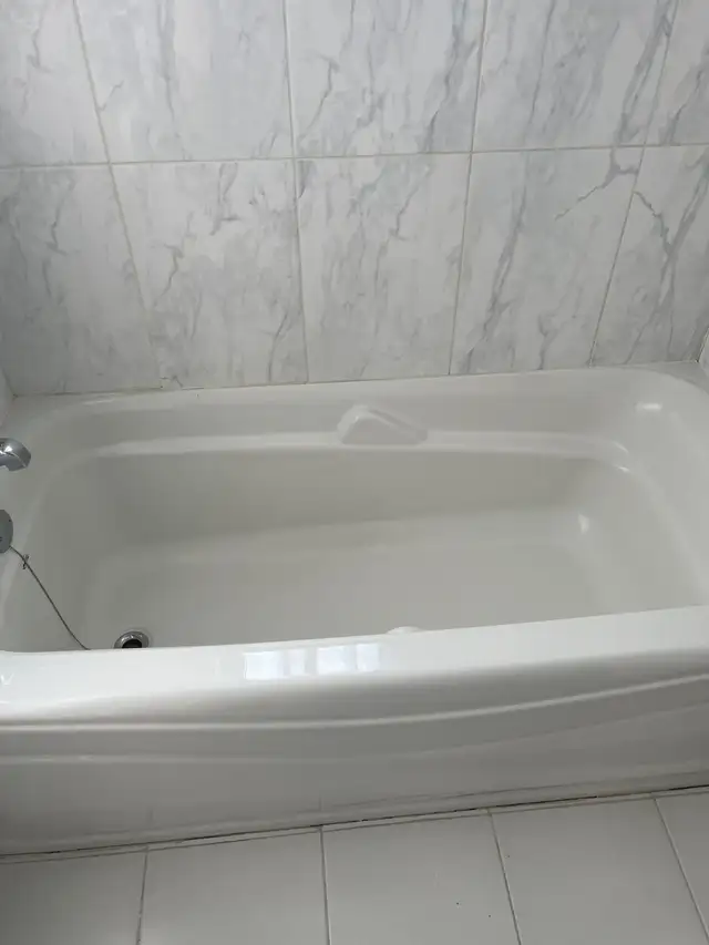 SPACIOUS 3.5 JUST FINIS RENOV. PRIME LOCATION - Photo 9