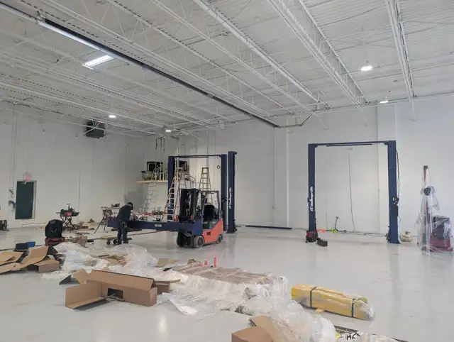 Automotive Hoist Installation Assistant - Photo 3