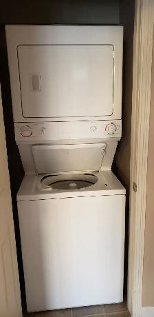 Okotoks Mesa 1 bdrm condo, heated parking, laundry, lake access - Photo 8