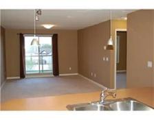 Okotoks Mesa 1 bdrm condo, heated parking, laundry, lake access - Photo 10