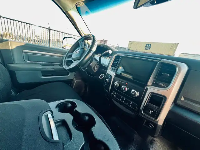 6.4L Dodge 3500 - Photo 2