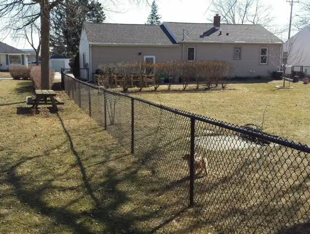 Unique Fencing - Photo 2