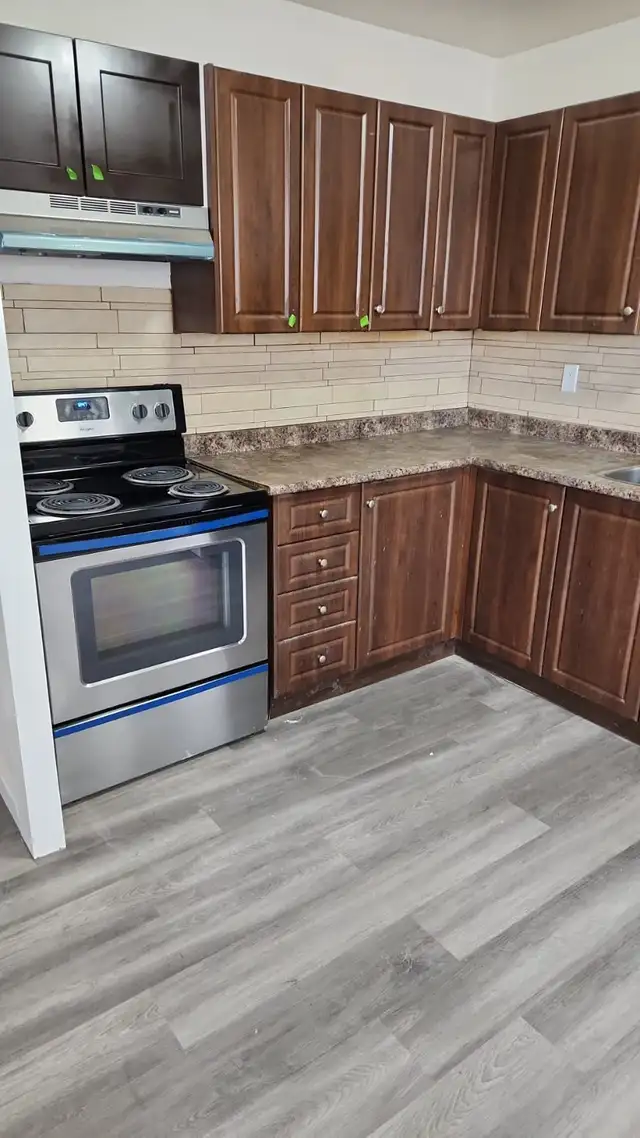 1, 2 AND 3 BEDROOM APARTMENTS AVAILABLE