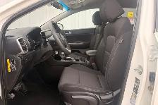 2022 Kia Sportage AWD  LX -  No Accident - Photo 11