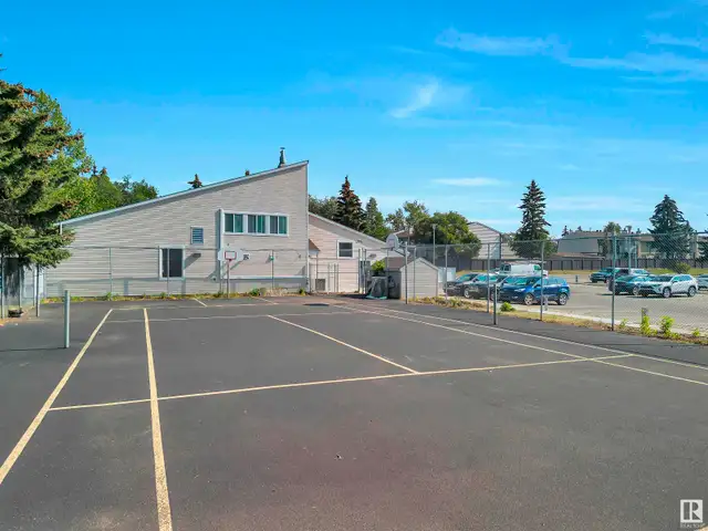 Very Nice Spacious Mainfloor 2BDRM Unit In Sweetgrass - Photo 3