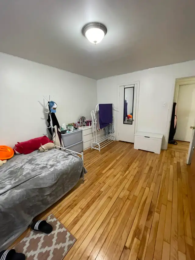 Grand 4 1/2 à louer sur Souart à CDN (demi sous-sol) - Photo 6