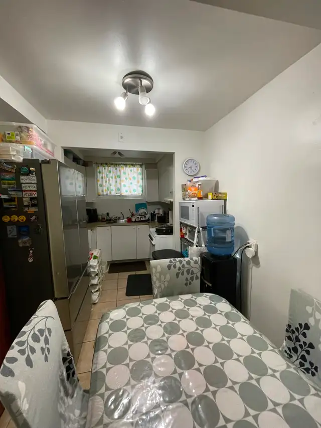 Grand 4 1/2 à louer sur Souart à CDN (demi sous-sol) - Photo 8