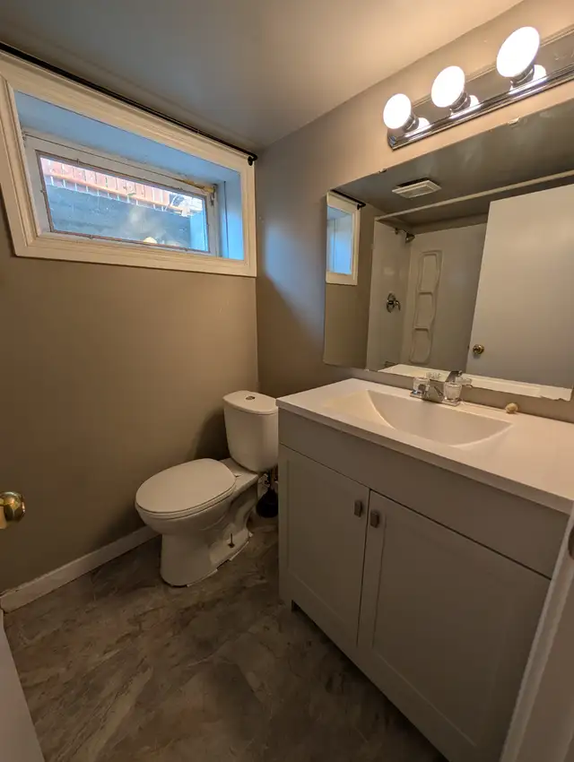 1 bedroom basement suite for rent. - Photo 4