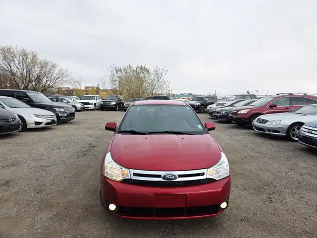 2009 Ford Focus SES Leather Heated Seats Automatic Transmission - Photo 2