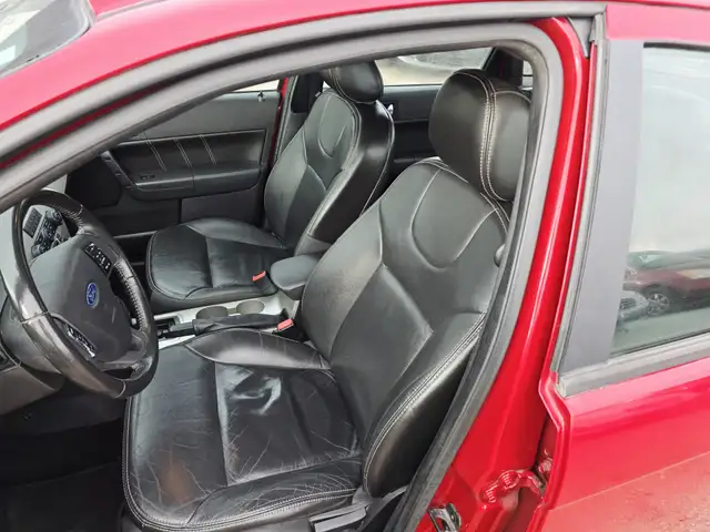 2009 Ford Focus SES Leather Heated Seats Automatic Transmission - Photo 7