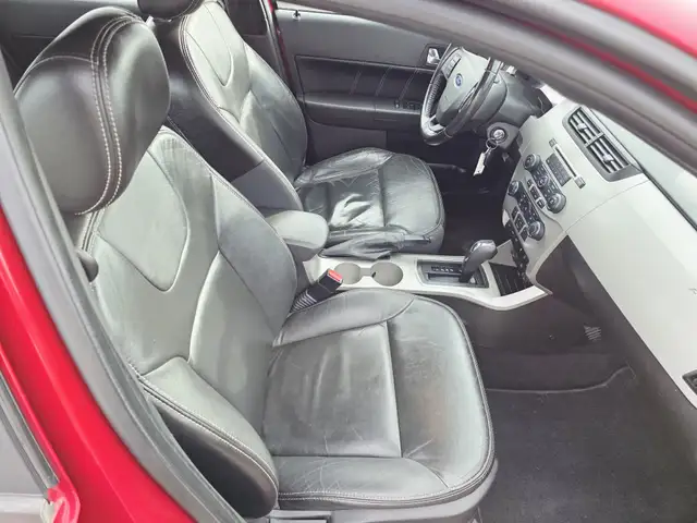 2009 Ford Focus SES Leather Heated Seats Automatic Transmission - Photo 10