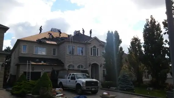 ROOFING SERVICE! BEST ROOFER! FREE QUOTE CALL 416-948-6637