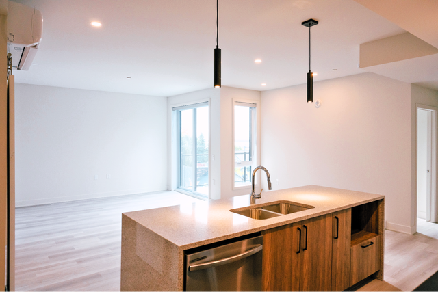 $1996 - 39 Front - 2 BEDROOM UNIT (ALL INCLUSIVE) - Photo 7