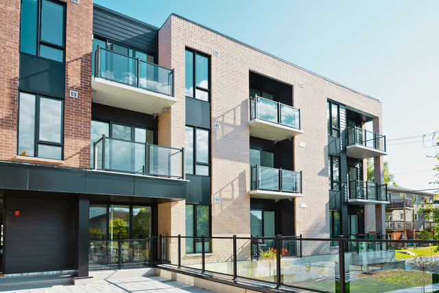 $1996 - 39 Front - 2 BEDROOM UNIT (ALL INCLUSIVE) - Photo 12